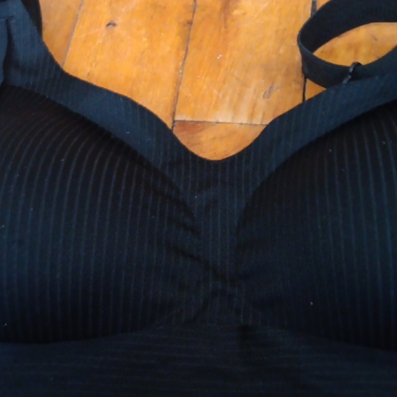 Black Seamless Bra - Picture 4 of 4